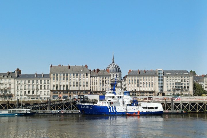 Guided Tour of the Island of Nantes Urbanism and Contemporary Art