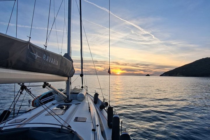 Daily Sailing Trip Around Elba Island