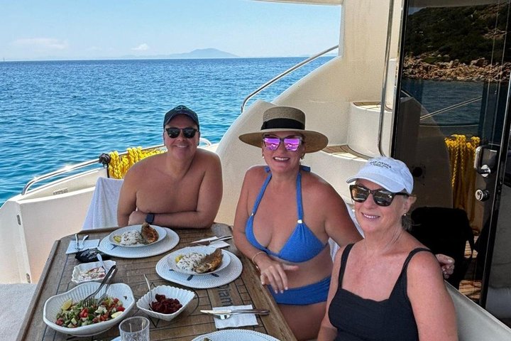 Bodrum Private Yacht Sunset Tour With Dinner