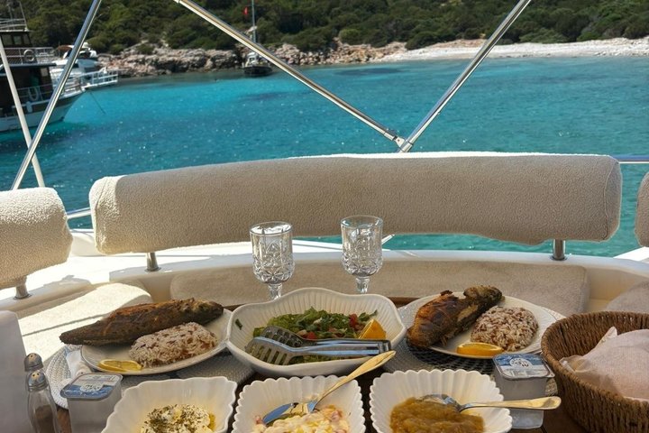 Bodrum Private Yacht Sunset Tour With Dinner