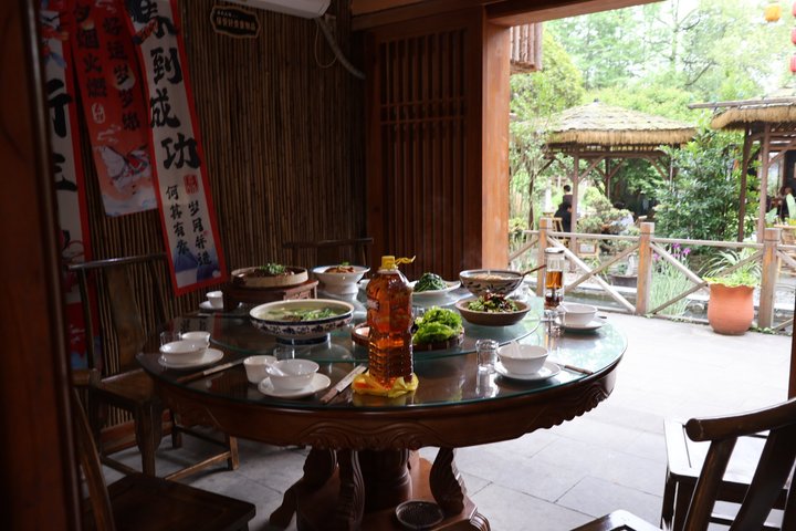Chengdu Tea Ceremony and Sichuan Opera Permanence Experience