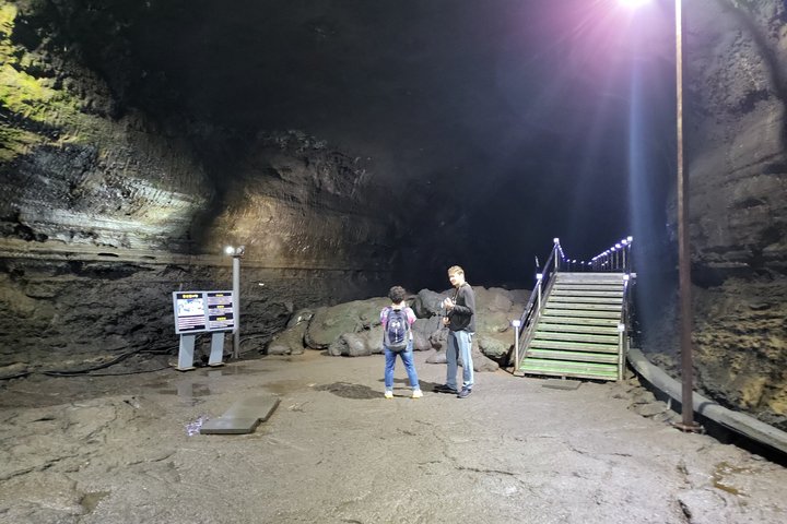 Private Half Day tour Manjanggul Lava tube in Jeju island