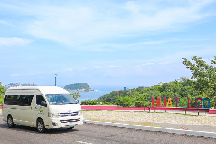 Huatulco Airport: Round-Trip Transfer to Huatulco Hotels