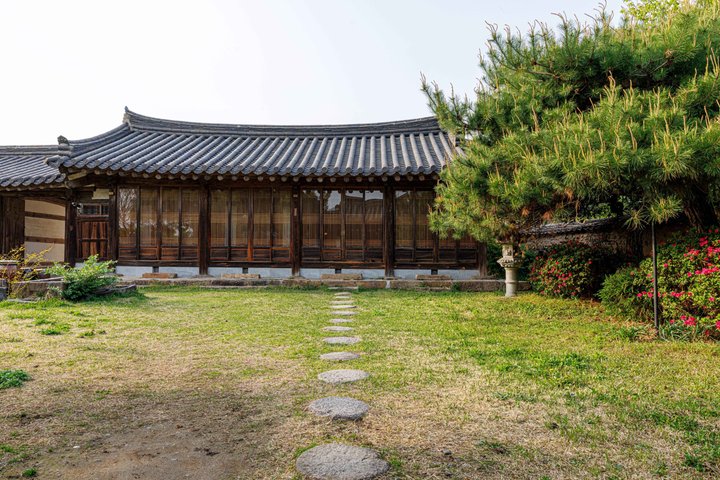[Hotel Pick-up] Gyeongju UNESCO Private Tour with Local Guide