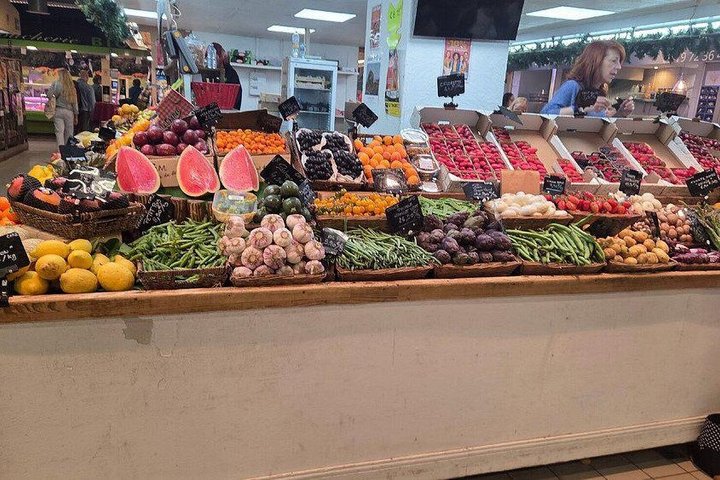 AVIGNON ESSENTIALS: A Food and Wine First Taste