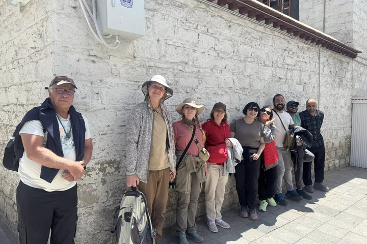 8 Days Lhasa Gyantse Shigatse Mt Everest Group Tour