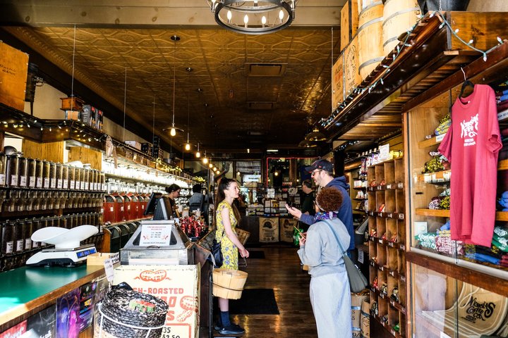 Pittsburgh Sweet Treats Food Tour: Donuts, Pastries, & More