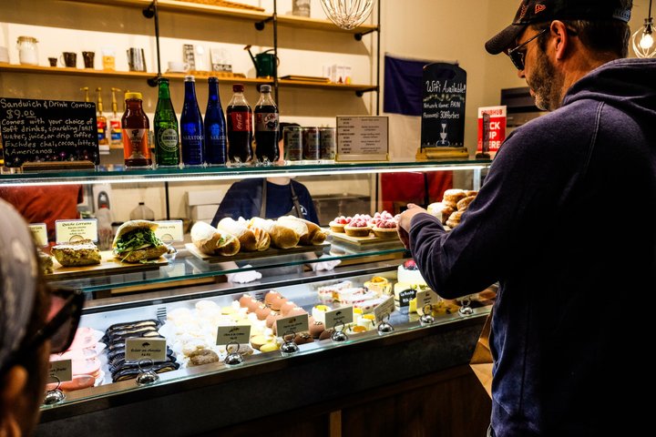 Pittsburgh Sweet Treats Food Tour: Donuts, Pastries, & More