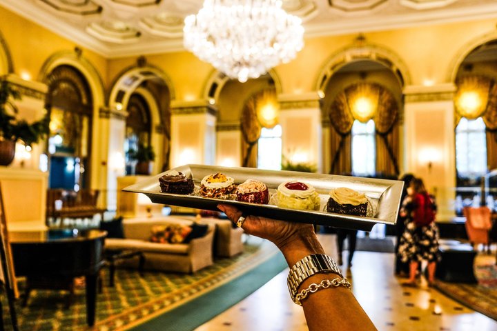 Pittsburgh Sweet Treats Food Tour: Donuts, Pastries, & More