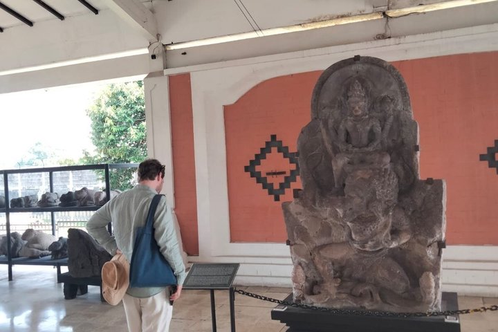 Trowulan Tour Ruin of Majapahit Kingdom from Surabaya