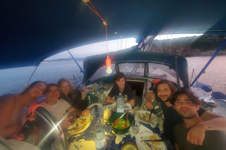 Sunset tour on a sailing boat with aperitif or dinner