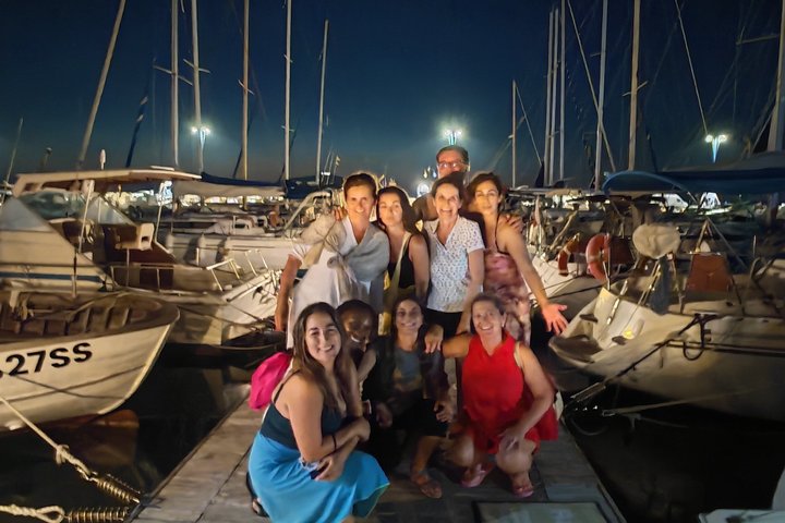 Sunset tour on a sailing boat with aperitif or dinner