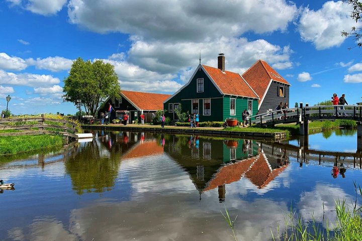 Self-Guided Secrets of Zaanse Schans Exploration Game Tour