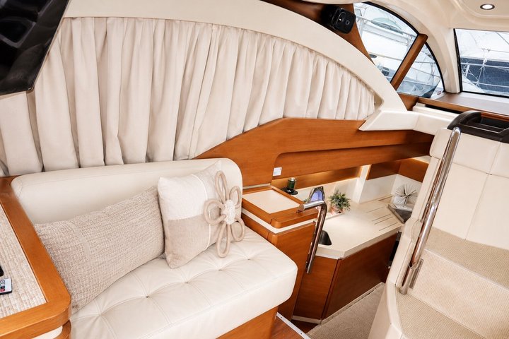 Private Luxury Yacht |+ 2 free Jet Skis | + Sea Pool