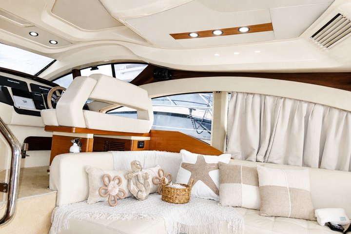 Private Luxury Yacht |+ 2 free Jet Skis | + Sea Pool