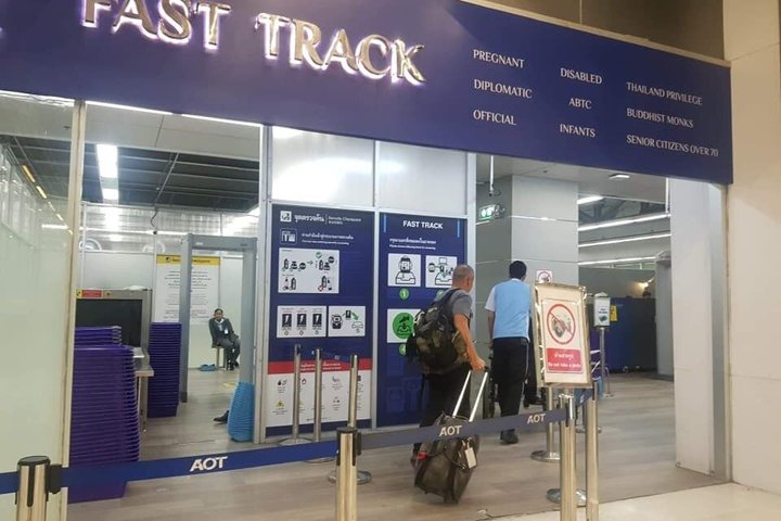 Phuket Airport Fast Track Priority Lane From Aircraft to Arrivals