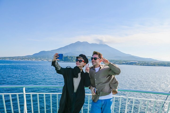 Kagoshima Easy Bus Tour Sakurajima Sengan-en and Tenmonkan