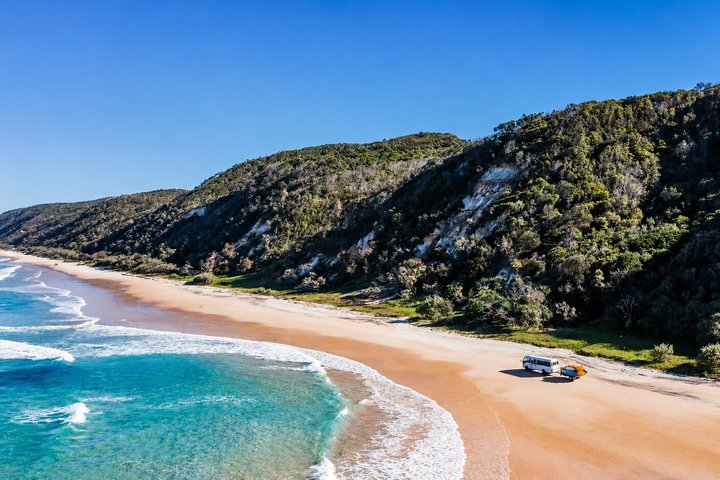 Rainbow Beach: Whale Watching Ocean Kayak Tour & Beach 4X4