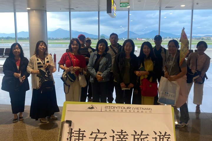 Hanoi Noi Bai Airport Fast Track Arrival Service