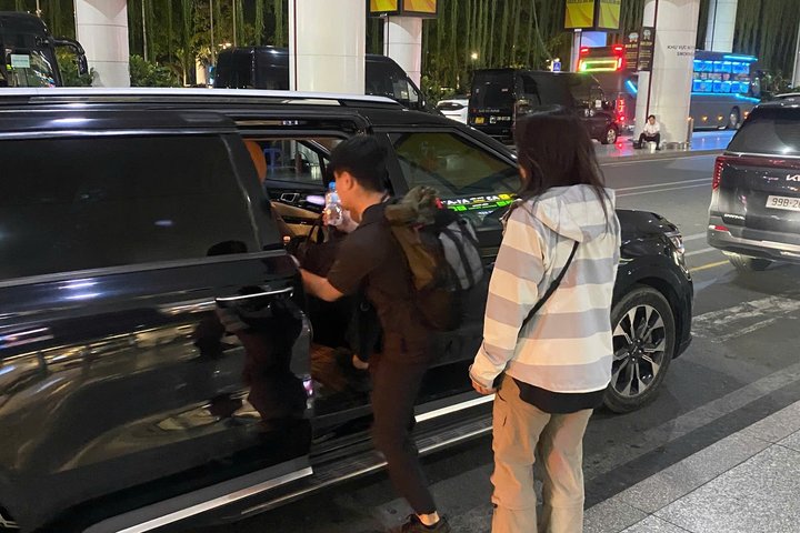 Hanoi Noi Bai Airport Fast Track Arrival Service