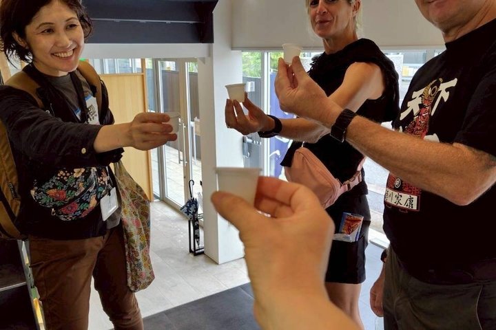 Kobe Sake Tour with Expert Guide: 3+ Breweries, Tastings Included