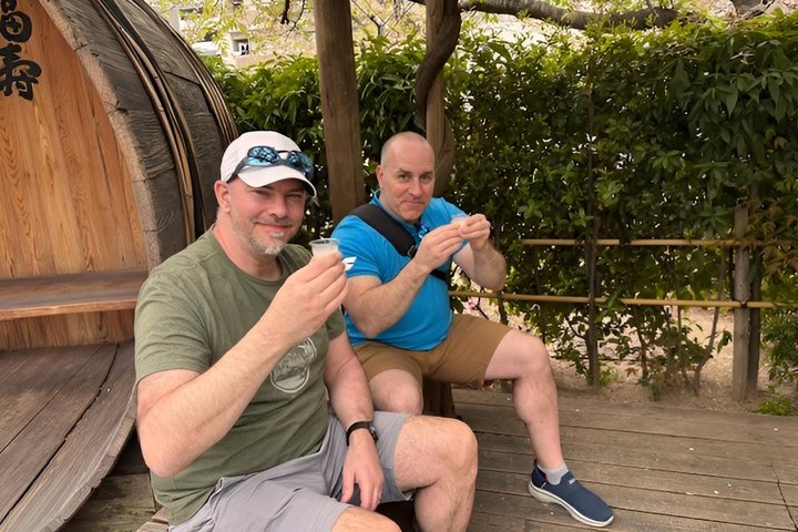 Kobe Sake Tour with Expert Guide: 3+ Breweries, Tastings Included