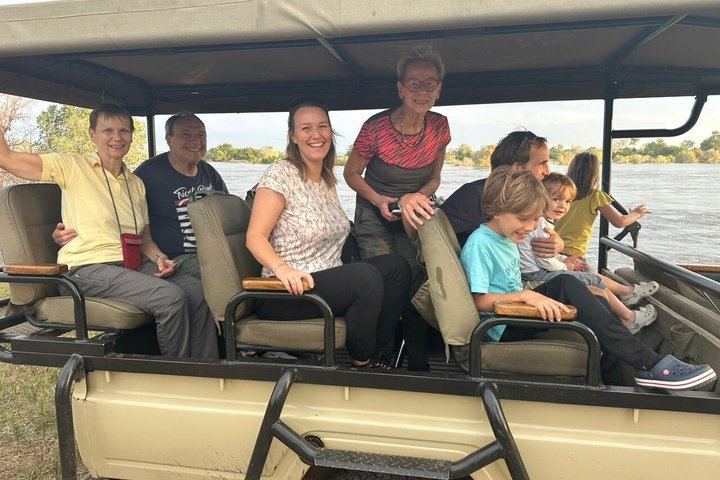 South Luangwa National Park Safari Game Drive