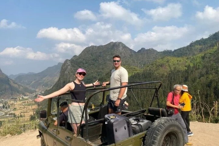 3 Days Deluxe Ha Giang Loop by Car - Private Stay Resort 4*