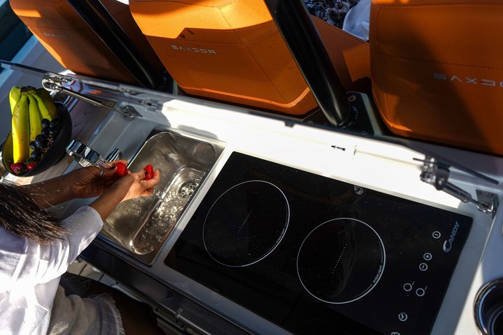 Private Luxury Boat Tour from Cannes to the Lerins Islands