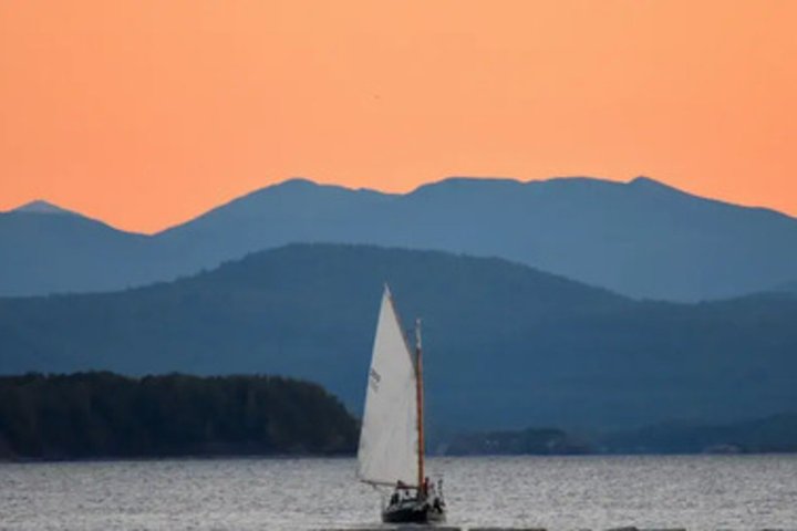 Public Sunset Sailing Cruise on Lake Champlain