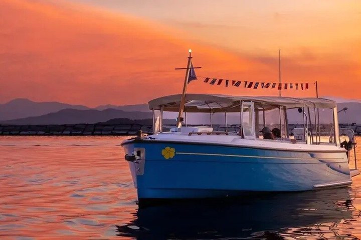 Public Sunset Picnic Boat Cruise on Lake Champlain