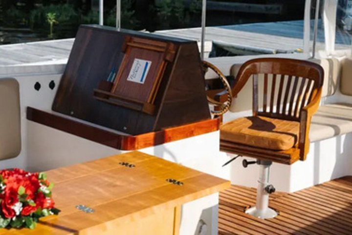 Public Sunset Picnic Boat Cruise on Lake Champlain