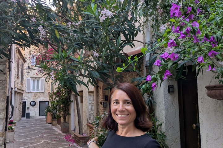 2 Hour Walking Tour in the Old Town of Antibes