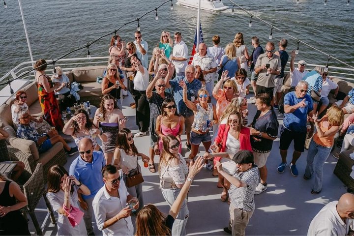 Evening Dining Yacht Cruise in Clearwater Beach