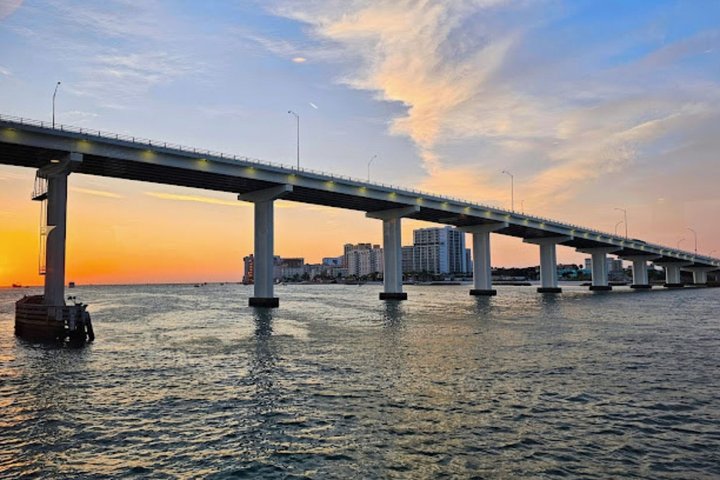 Evening Dining Yacht Cruise in Clearwater Beach
