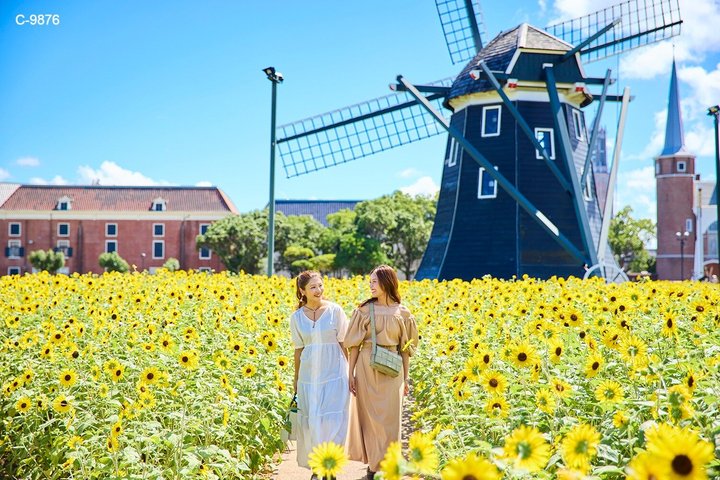 Huis Ten Bosch Full Day Bus Tour From Hakata