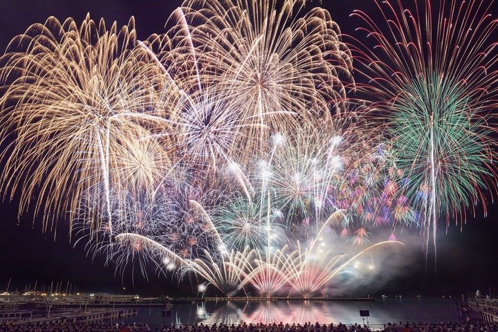 Huis Ten Bosch Full Day Bus Tour From Hakata