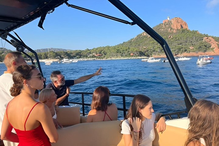 Esterel Calanques Boat Tour from Saint-Raphael 2.5 Hours