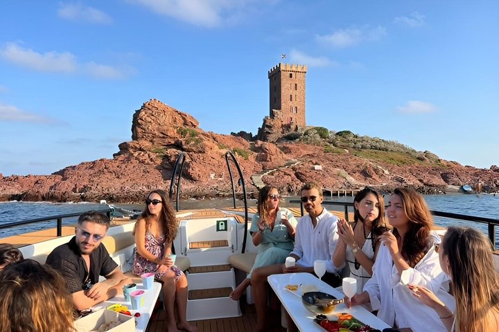 Esterel Calanques Boat Tour from Saint-Raphael 2.5 Hours