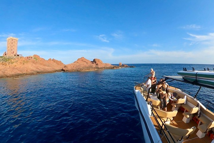 Esterel Calanques Boat Tour from Saint-Raphael 2.5 Hours
