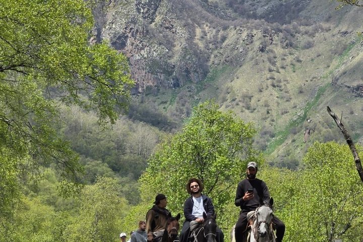 Kazbegi Horseback Ride to Gergeti Trinity Church (Iconic Views)