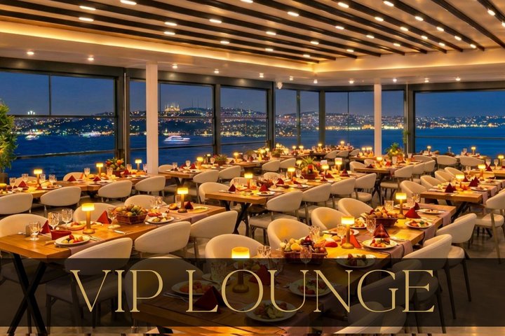 İstanbul Mega Lüfer Dinner Cruise Bosphorus and Show - Pvt. Table