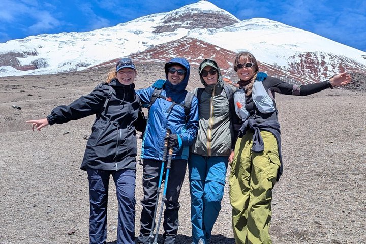 Cotopaxi tour from Quito -horseback ride and hike-NO TOURISTY way