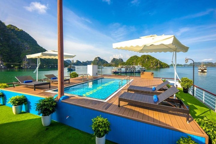 2-Day Ha Long-Lan Ha Bay-Bai Tu Long Bay 5 Star Cruises & Balcony