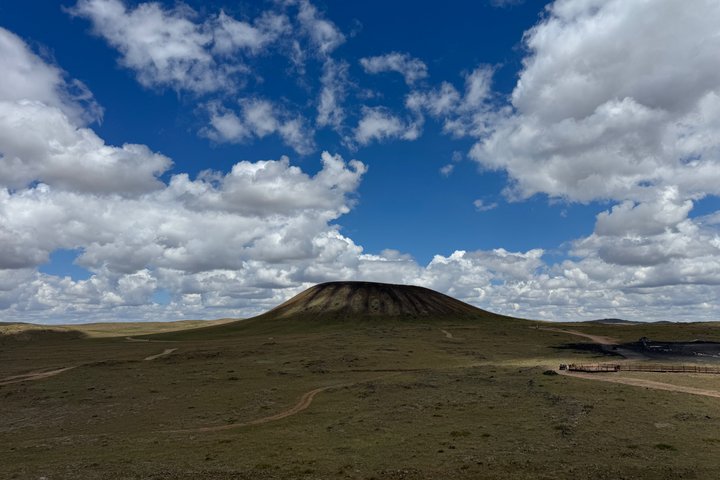 4D3N Huitengxile Grassland Wulanhada volcano Kubuqi Desert Tours