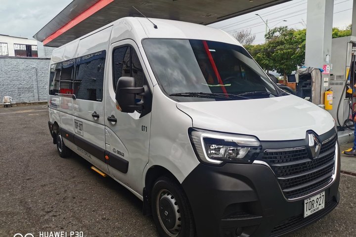 Private Transfer Armenia or Pereira Airport to Salento