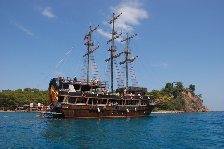 Alanya All Inclusive Pirate Boat Trip With Hotel Transfer