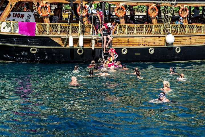Alanya All Inclusive Pirate Boat Trip With Hotel Transfer