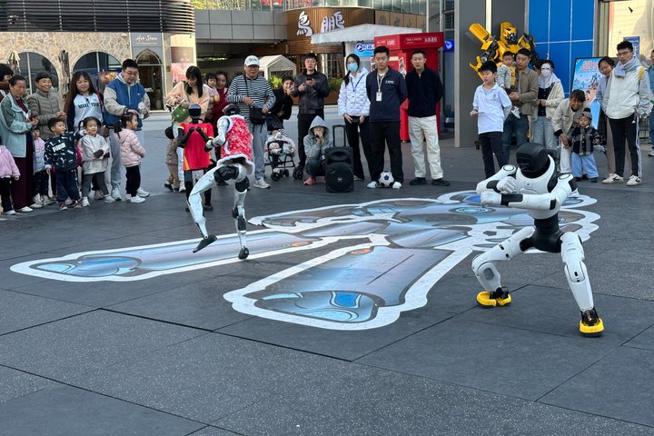 Shenzhen High Tech tour, Robot Coffee, drone, self-driving taxi