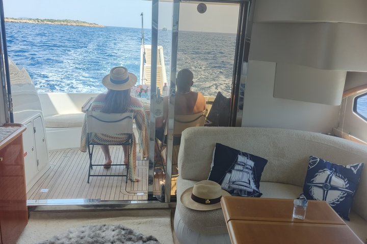 Private VIP Motoryacht Charter in Bodrum For 6 Hours With Lunch